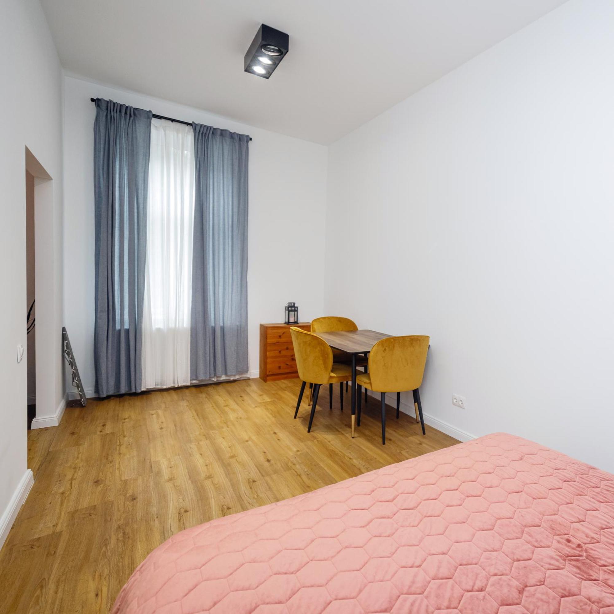 Well Located Cozy Place Lviv Luaran gambar